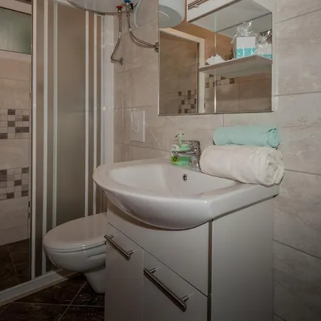Apartment Domenika *
